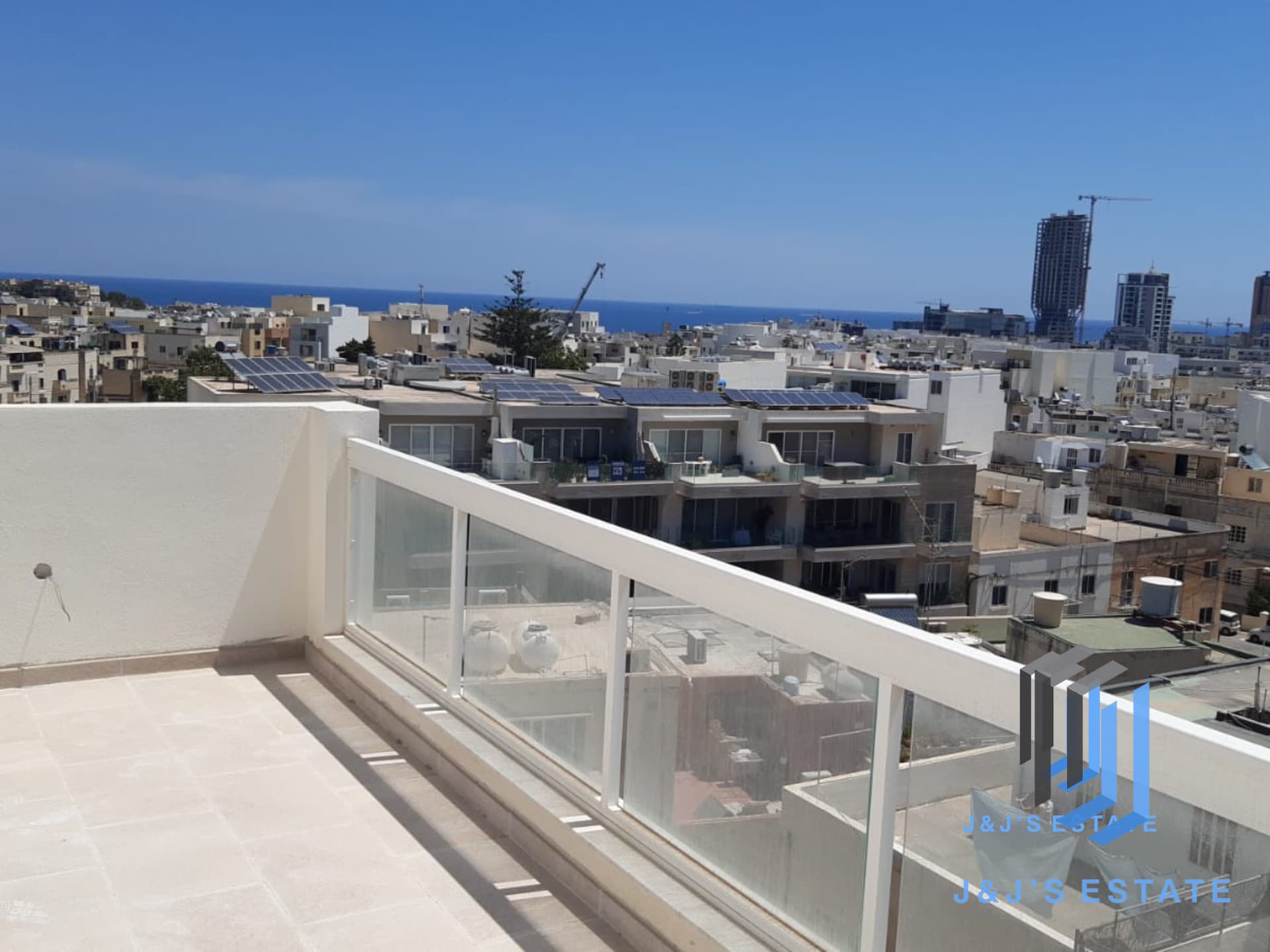 Modern 2-Bedroom Penthouse in Swieqi · 21
