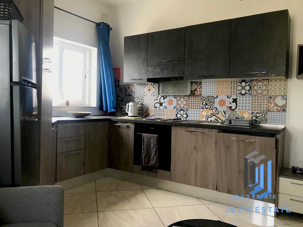 Duplex penthouse with sea view in Ta' Xbiex · 2