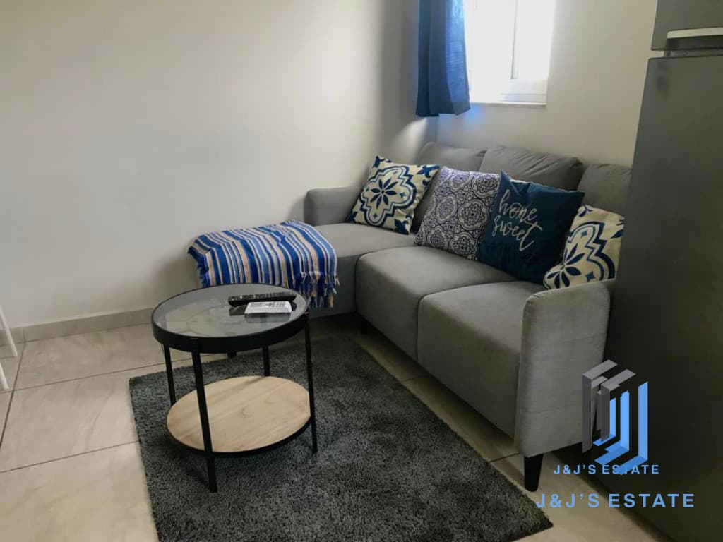 Duplex penthouse with sea view in Ta' Xbiex · 7