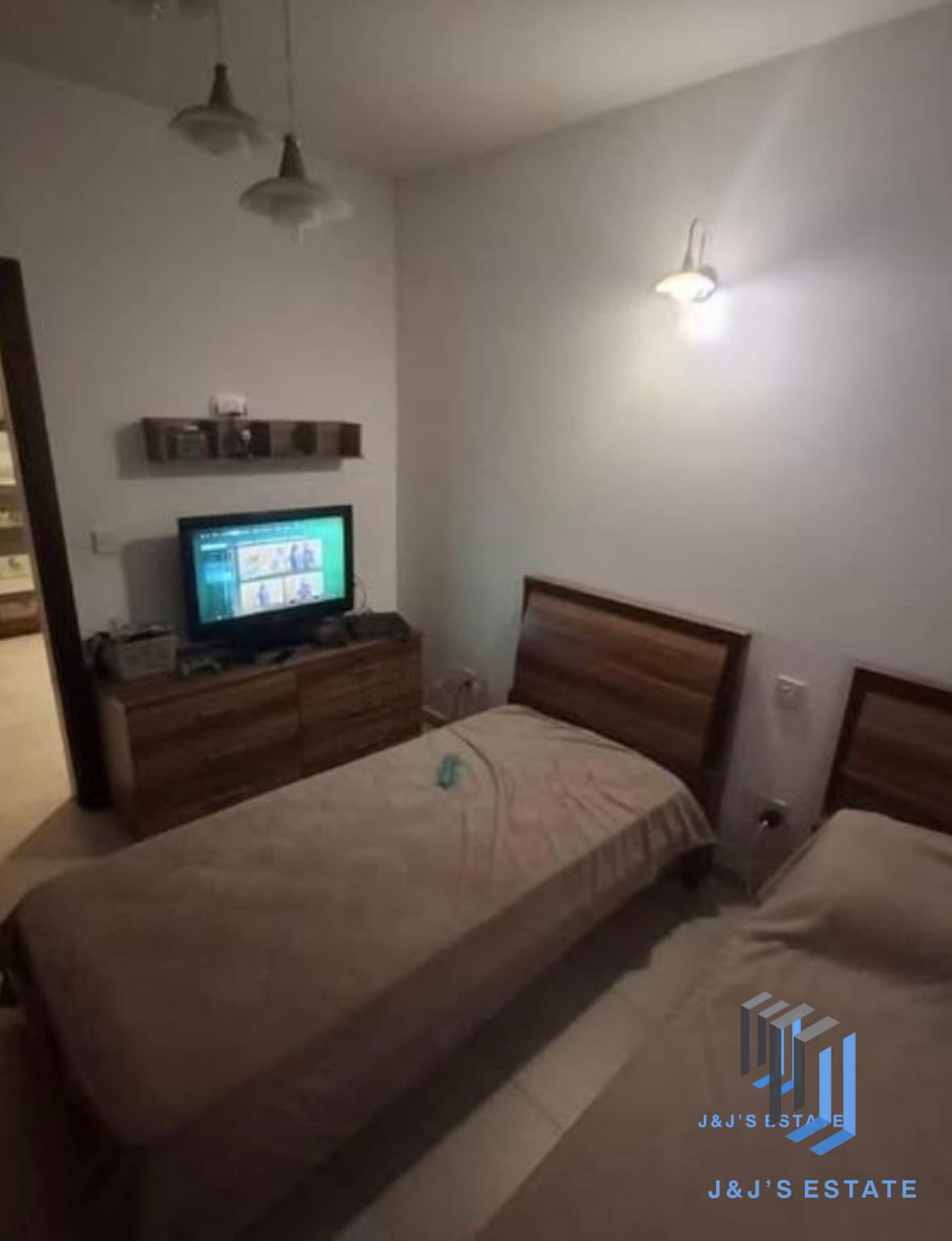 Spacious 3-Bedroom Apartment for Rent · 3