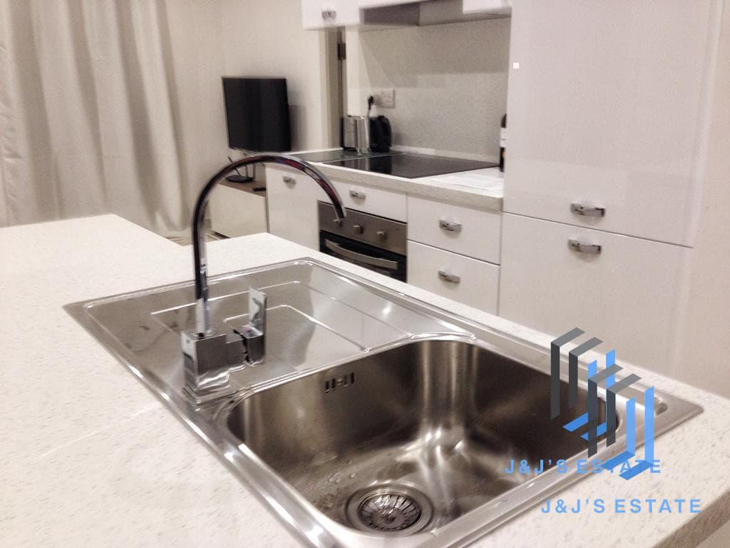 Two-Bedroom Apartment for Rent in Sliema · 6