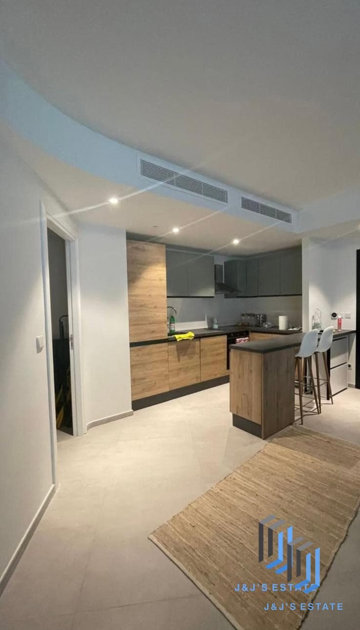 Stylish Studio Apartment in Mercury Tower St Julians · 4