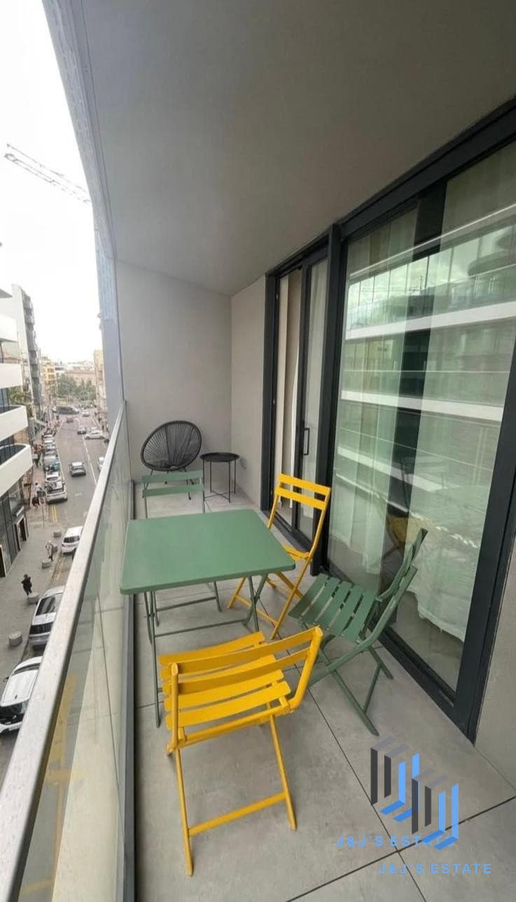 Stylish Studio Apartment in Mercury Tower St Julians · 6