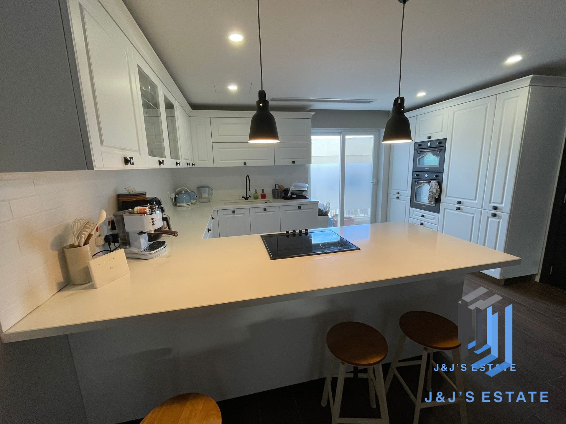 Modern 3-Bedroom Apartment in Mellieha · 1