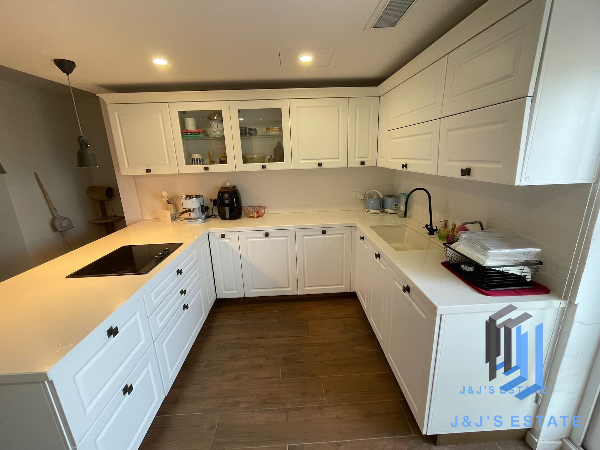 Modern 3-Bedroom Apartment in Mellieha · 5
