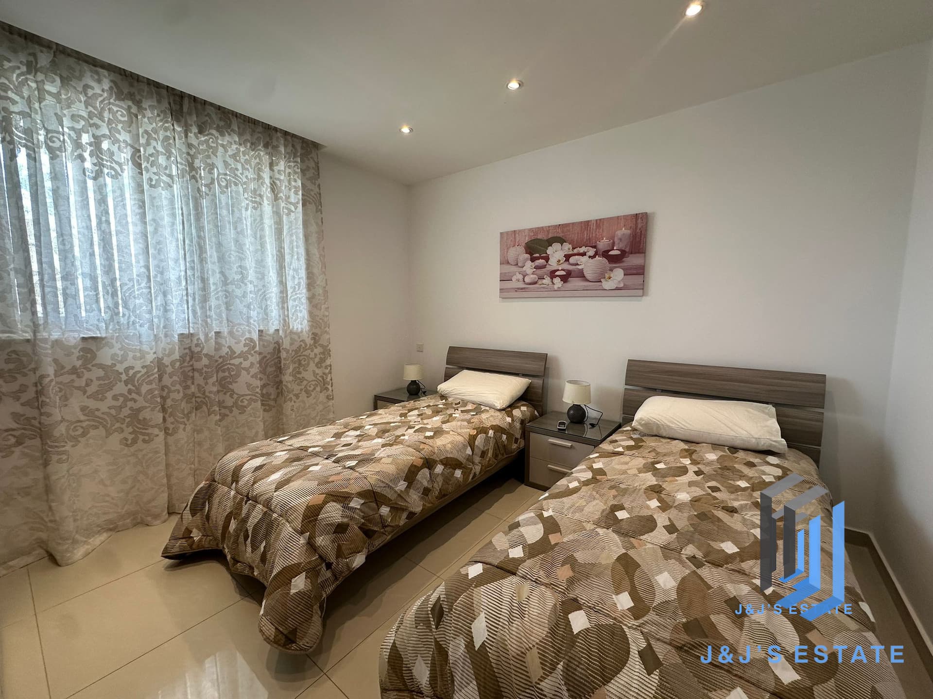 Spacious Modern 3-Bedroom Apartment in St Paul's Bay · 10