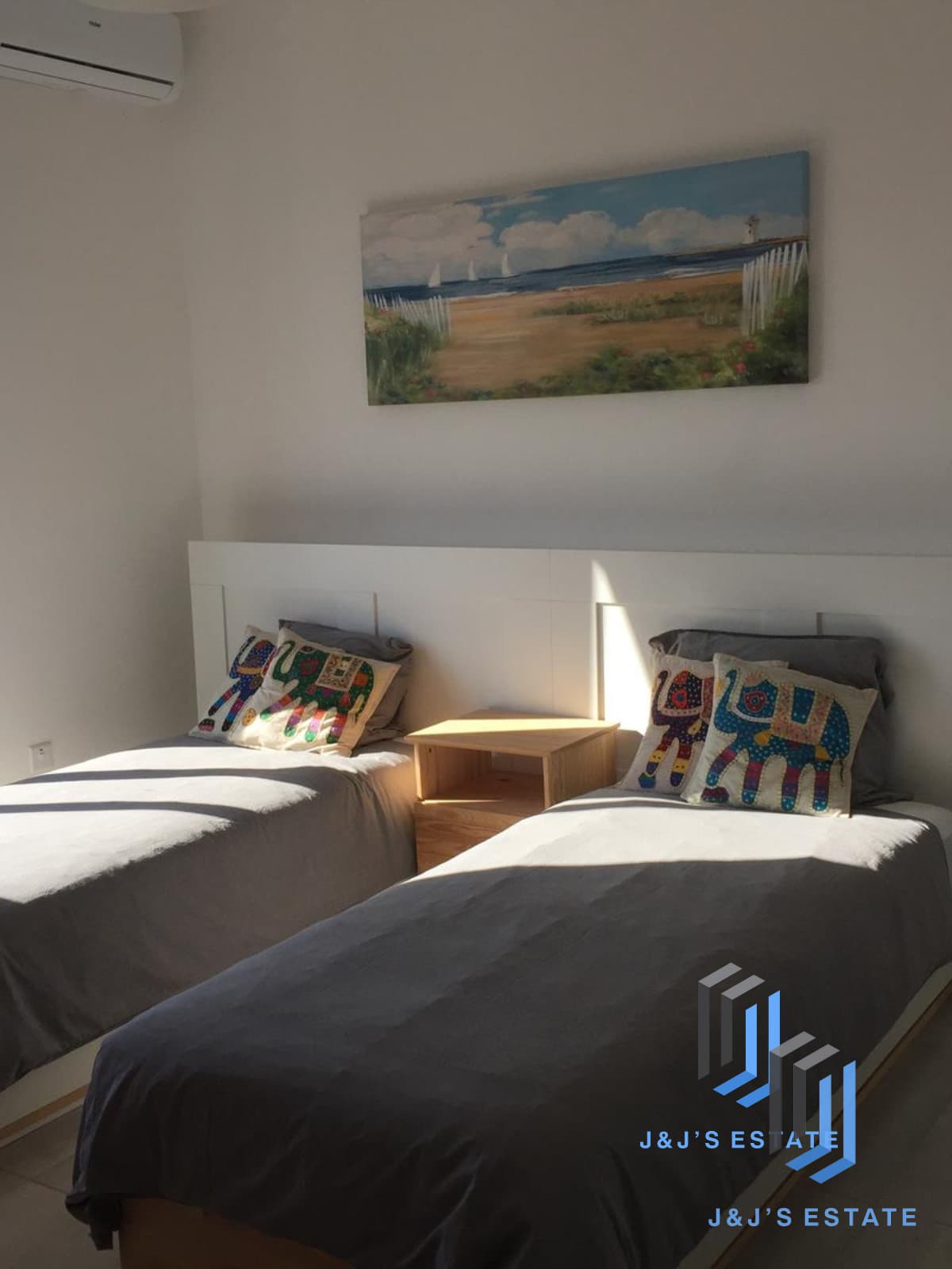 Stylish 3-Bedroom Penthouse with Panoramic Views in Naxxar · 2