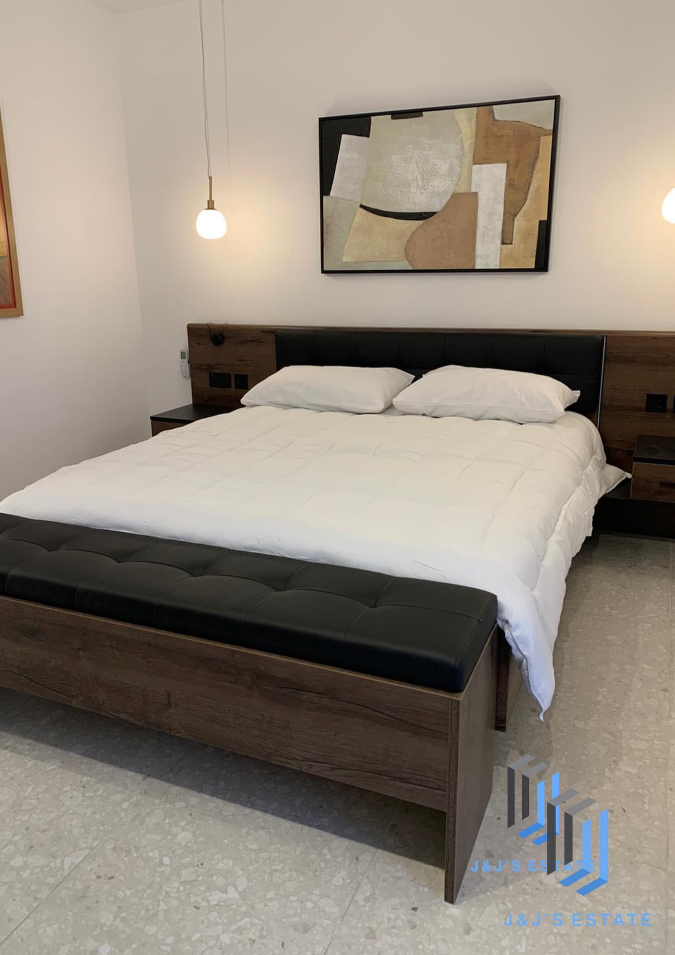 Elegant 2-Bedroom Apartment with Large Terrace in Balzan · 4