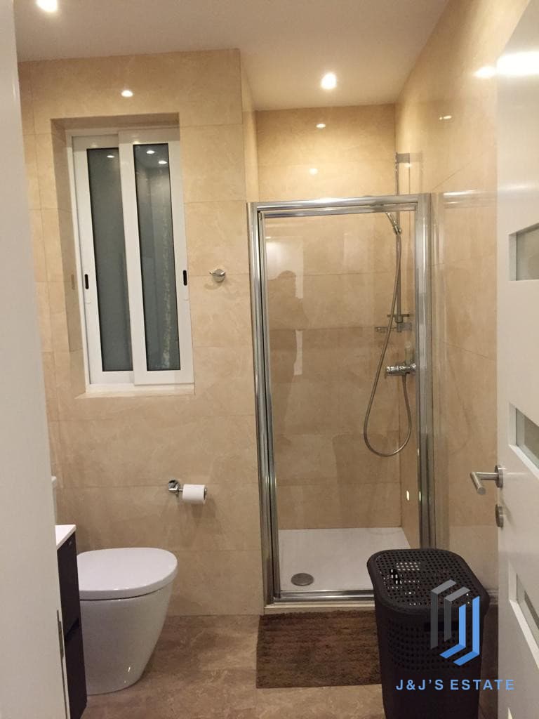 Bright and Modern 2-Bedroom Apartment in Birkirkara · 13