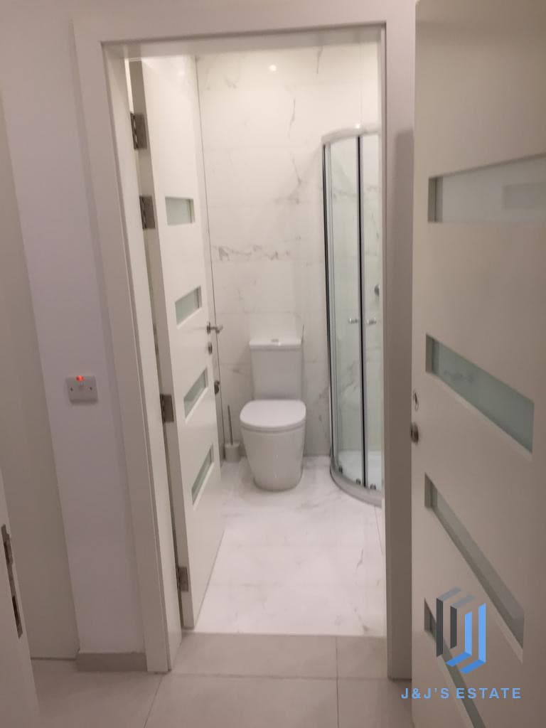 Bright and Modern 2-Bedroom Apartment in Birkirkara · 16
