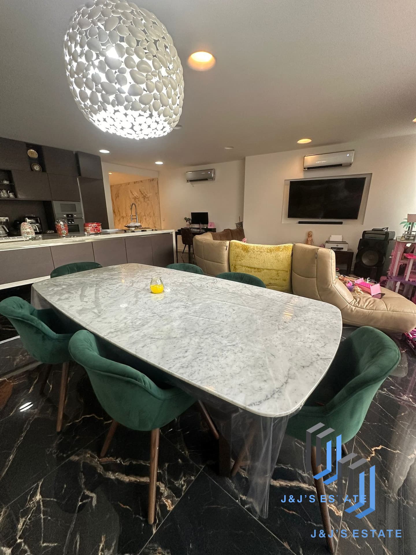 Modern 3-Bedroom House with Private Pool in Tarxien · 13