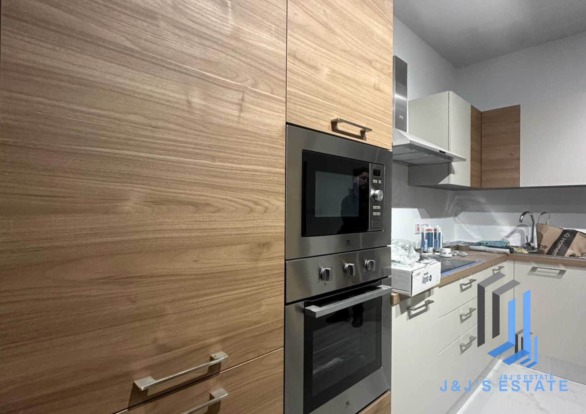 Spacious 3-Bedroom Apartment in Fgura · 1