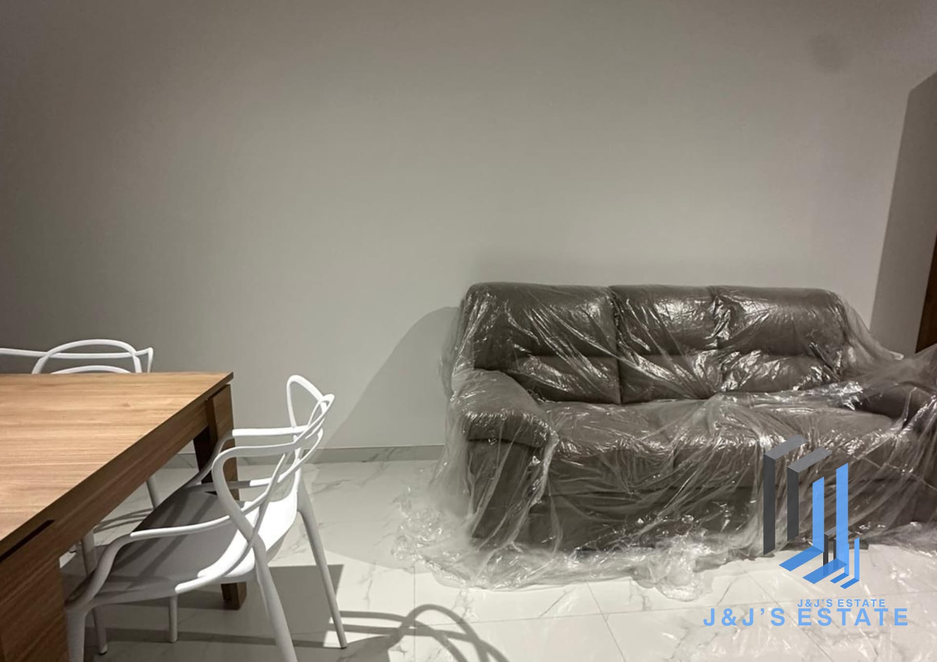 Spacious 3-Bedroom Apartment in Fgura · 2
