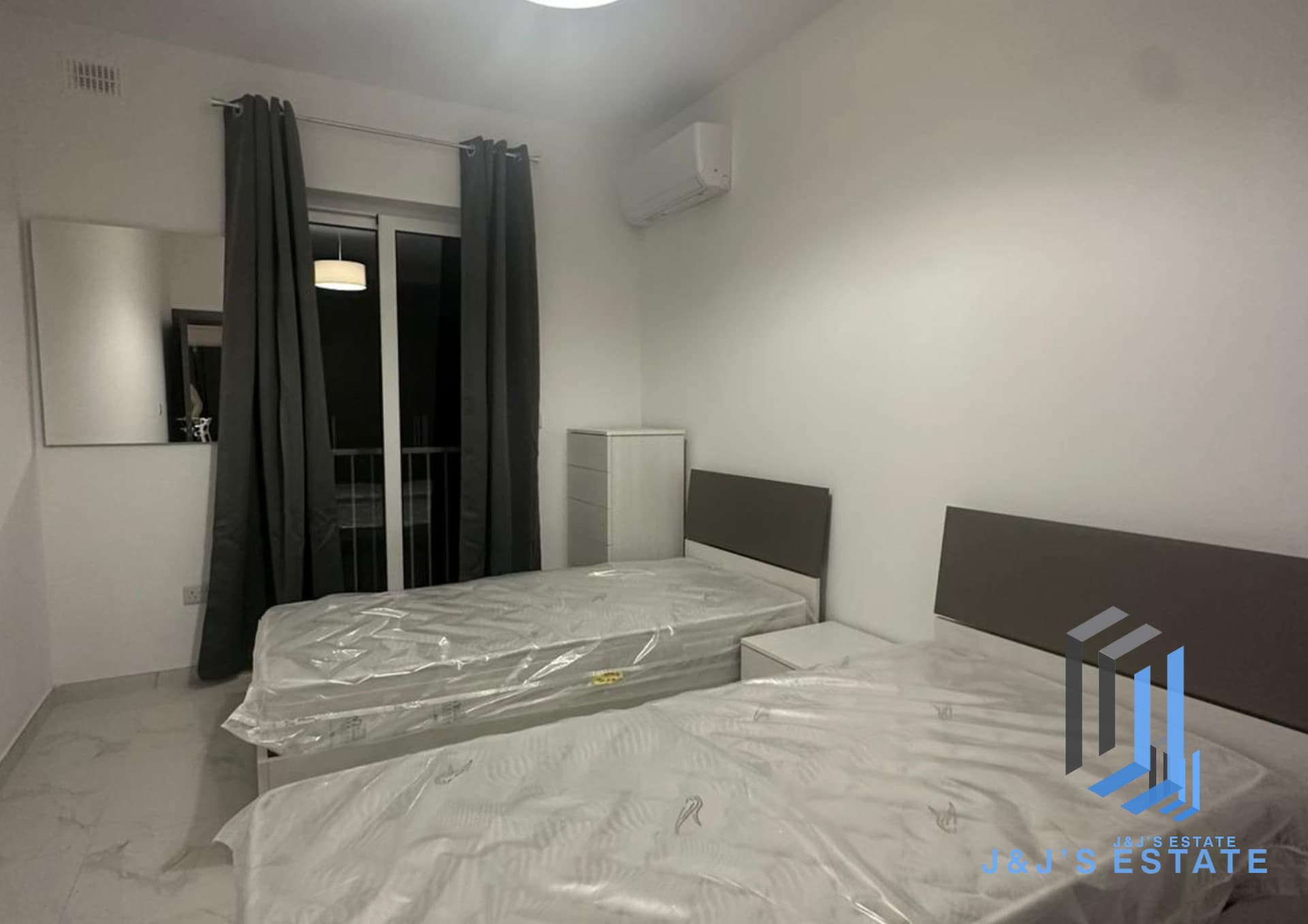 Spacious 3-Bedroom Apartment in Fgura · 7