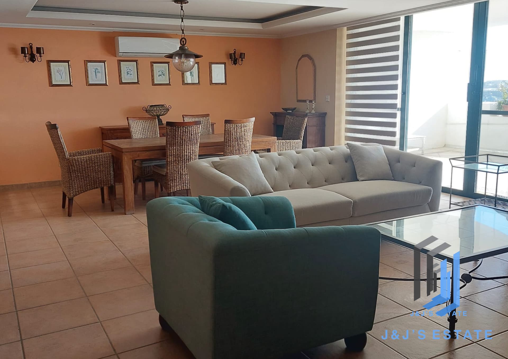 Spacious 3-Bedroom Apartment with Large Terrace in Msida · 2