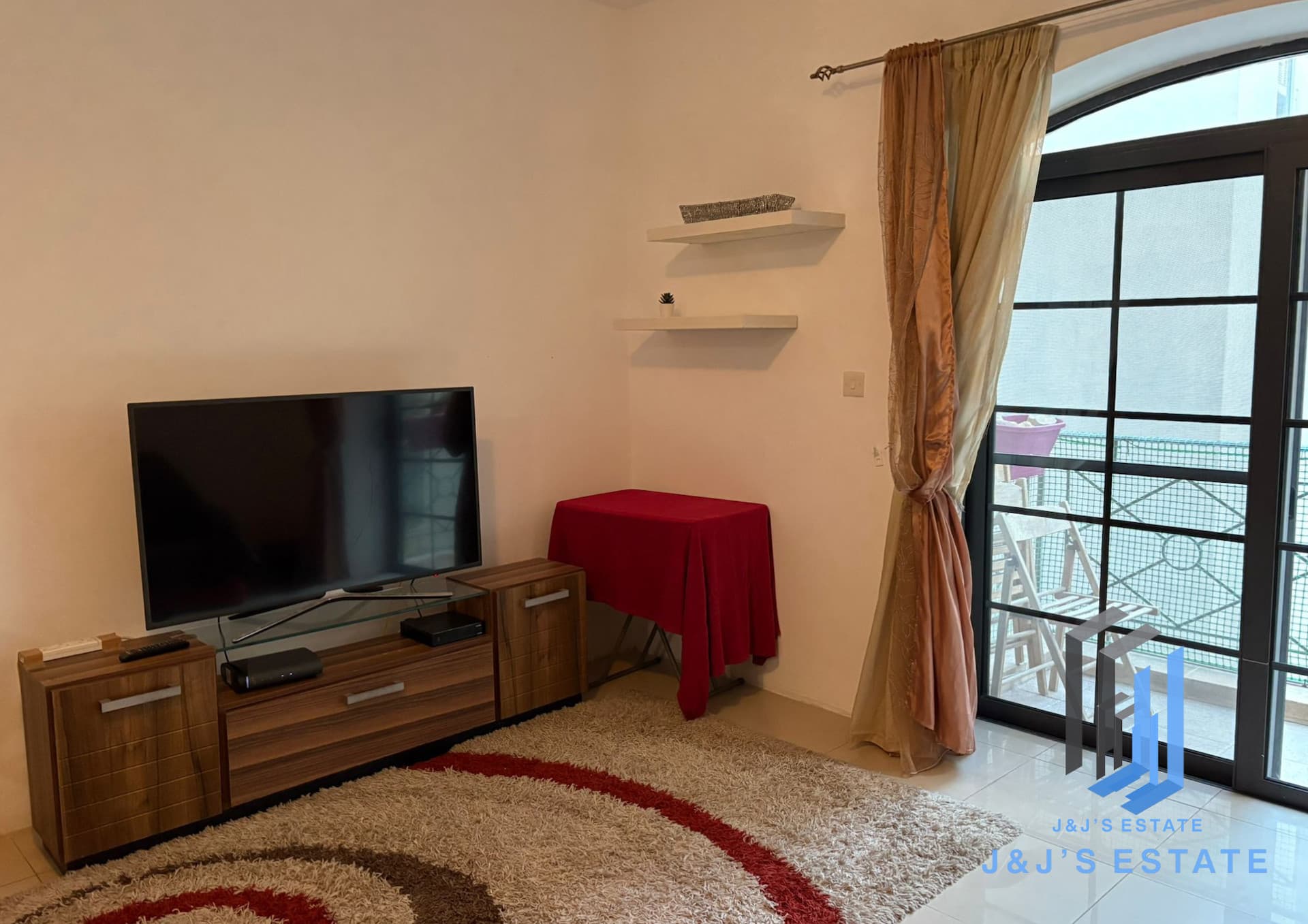 Modern 2-Bedroom Apartment in the Heart of Sliema · 5