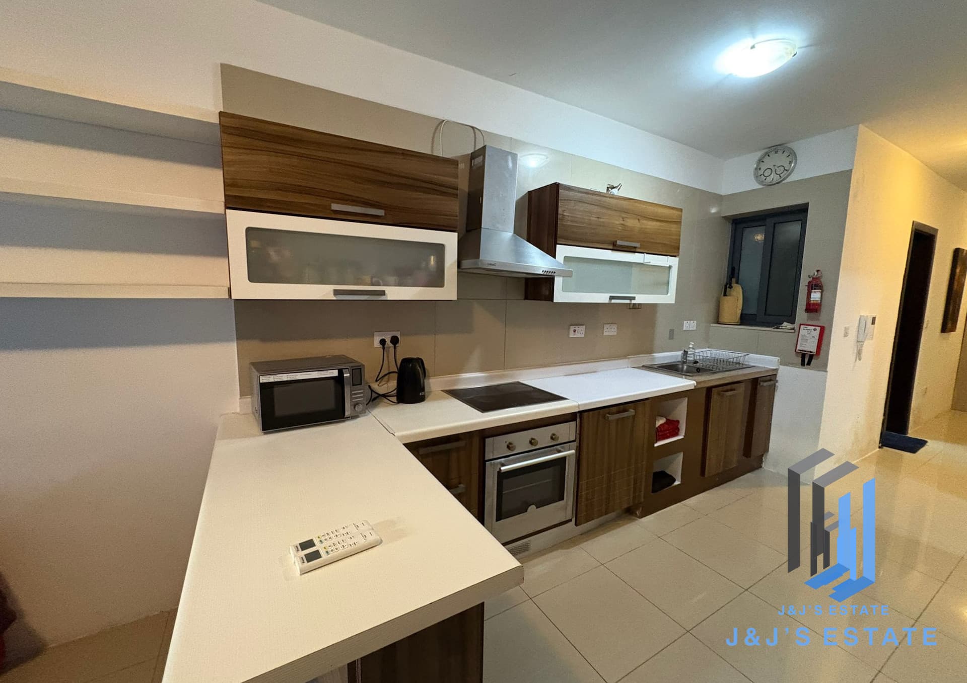 Modern 2-Bedroom Apartment in the Heart of Sliema · 6