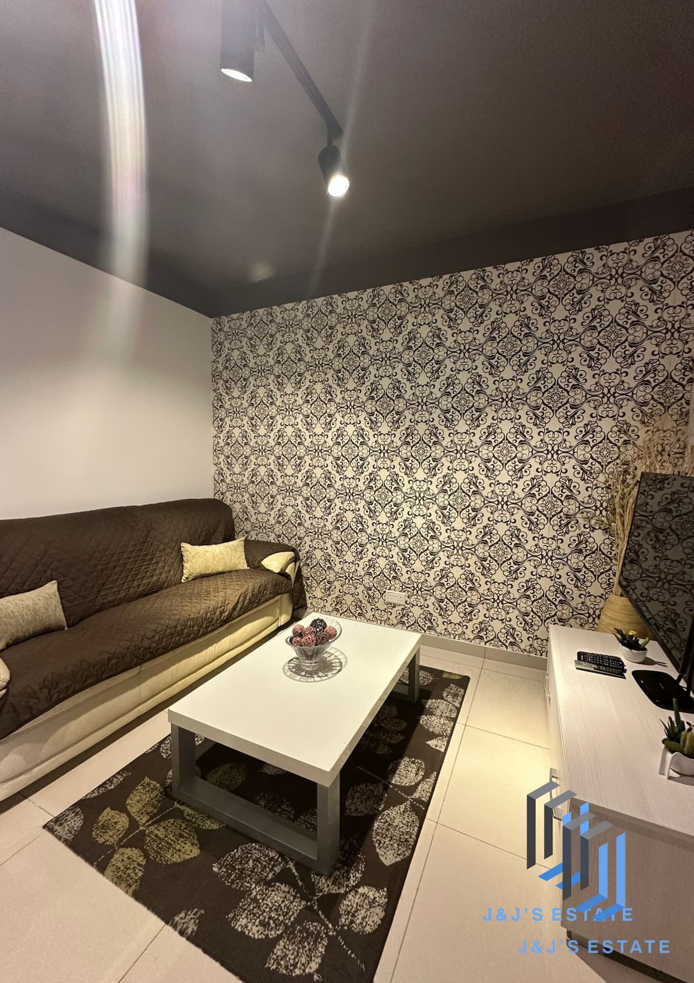 Modern 2-Bedroom Maisonette in Swieqi · 9