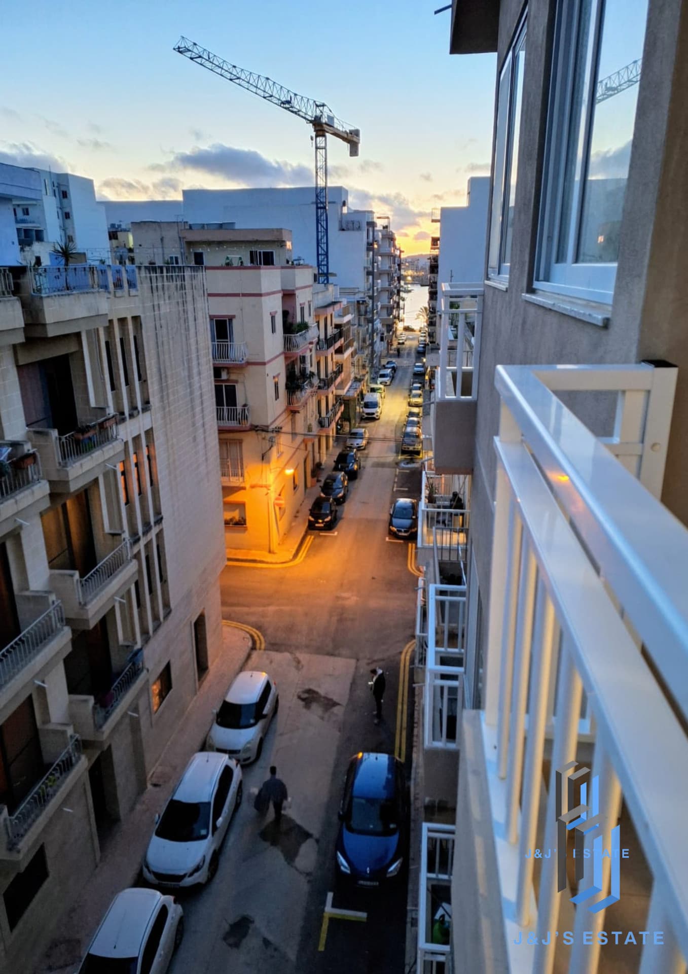 2-Bedroom Apartment with Sea Views in Bugibba · 8