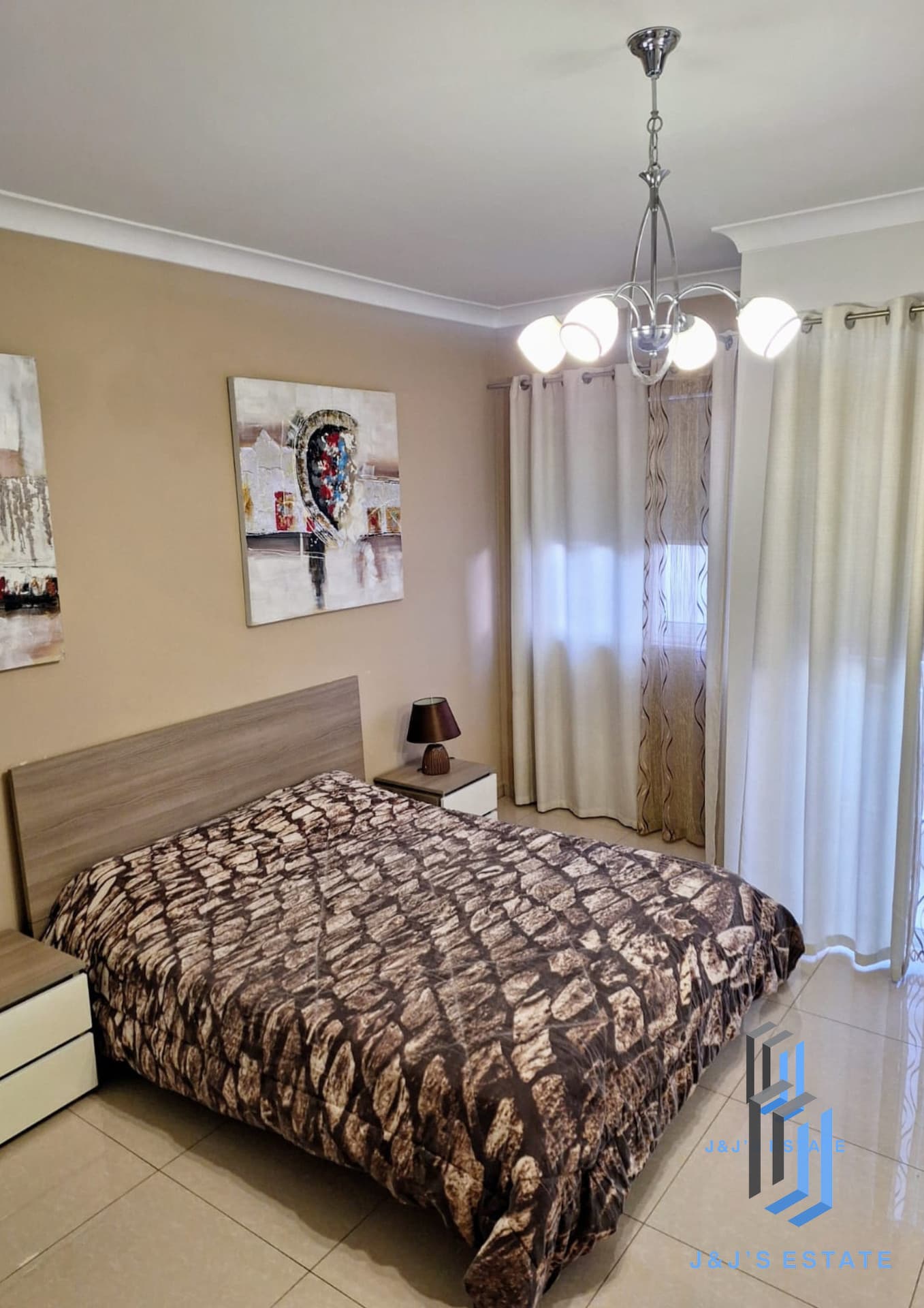 2-Bedroom Apartment with Sea Views in Bugibba · 10