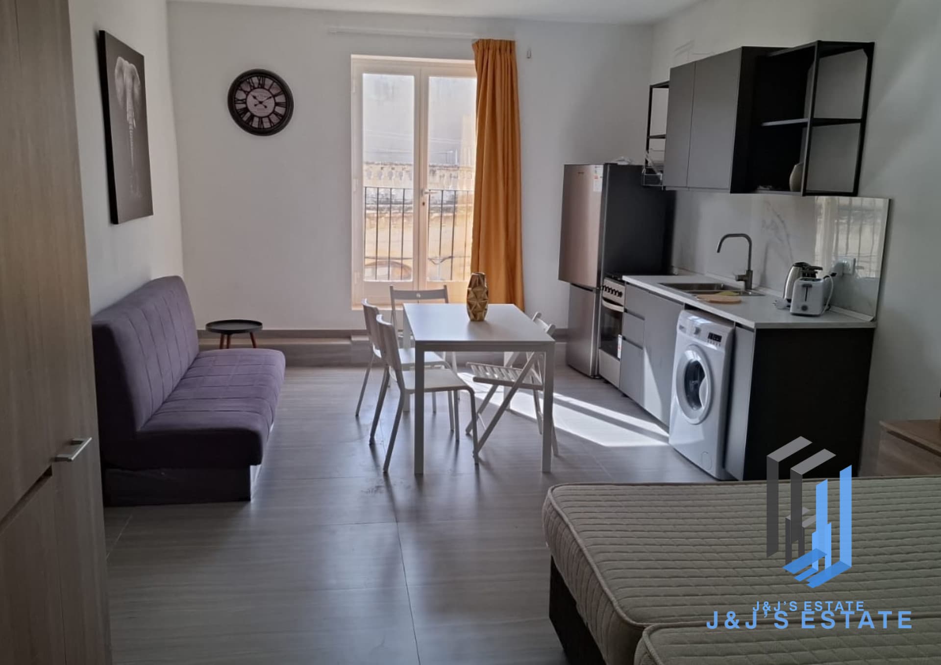 Bright Studio Apartment in the Heart of Sliema · 4