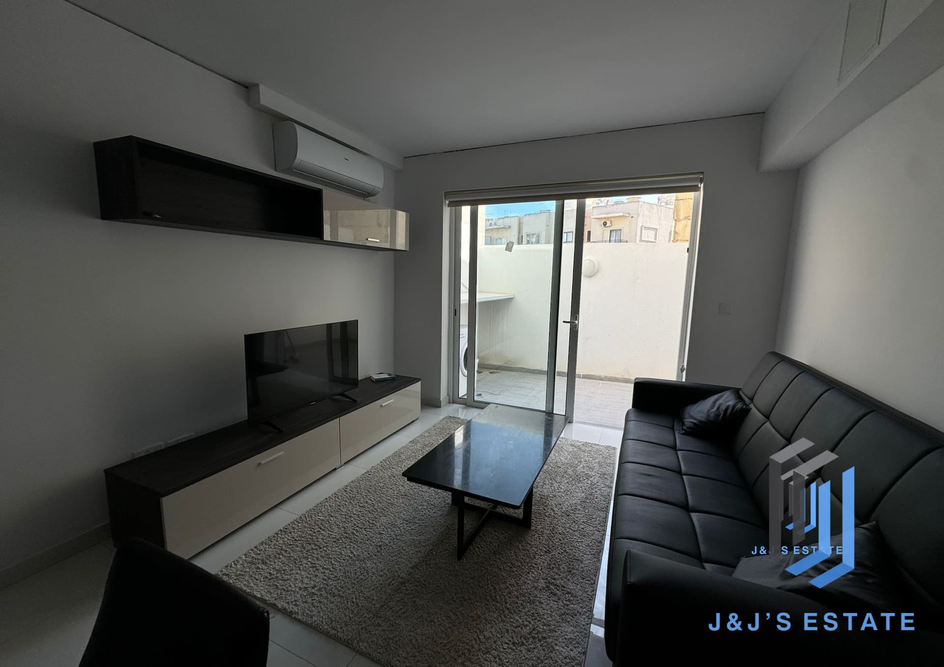 Brand-New 2-Bedroom Apartment in St. Julian's · 9