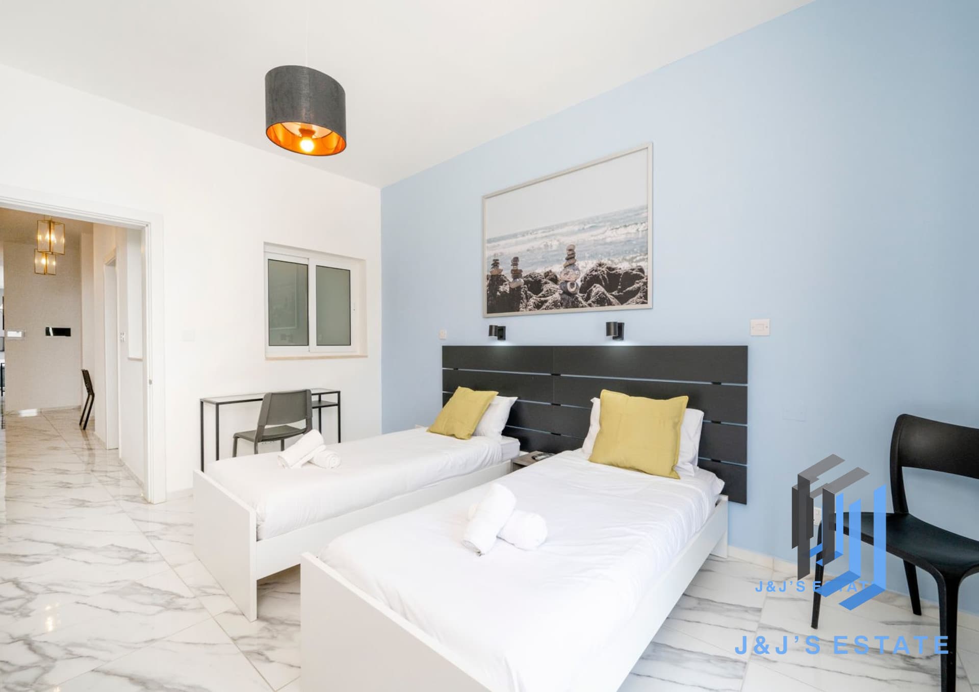 Bright and Spacious 3-Bedroom Apartment in Swieqi · 8