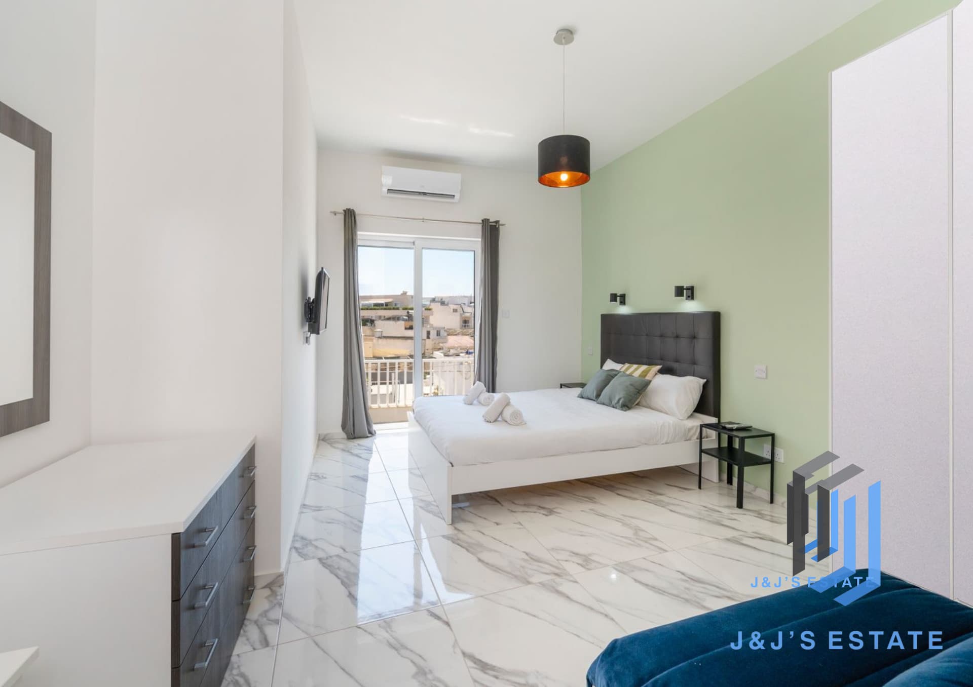 Bright and Spacious 3-Bedroom Apartment in Swieqi · 13