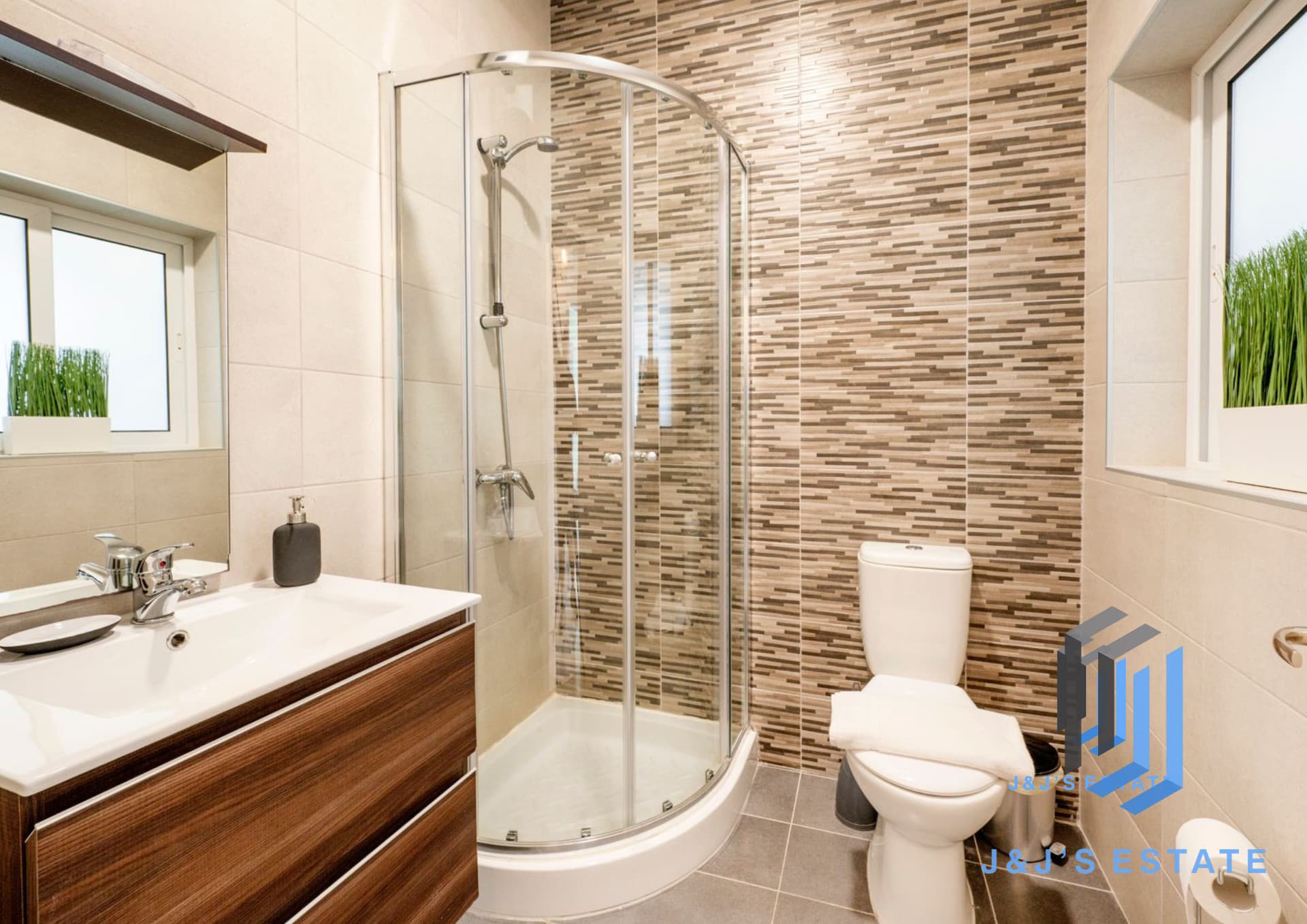 Bright and Spacious 3-Bedroom Apartment in Swieqi · 15