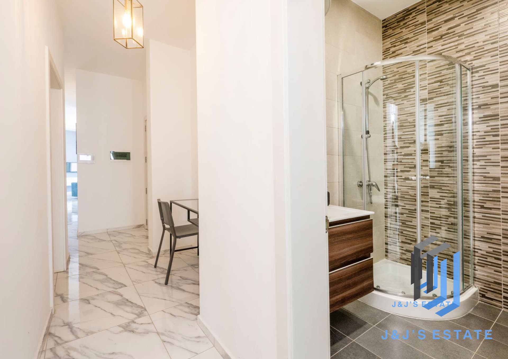 Bright and Spacious 3-Bedroom Apartment in Swieqi · 16