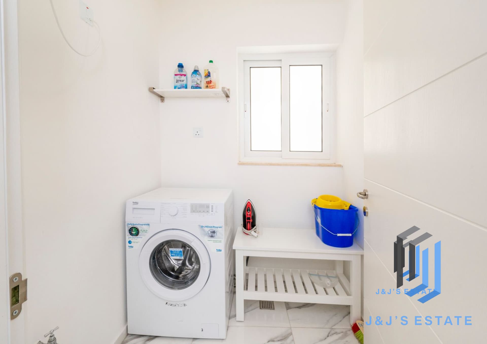 Bright and Spacious 3-Bedroom Apartment in Swieqi · 17