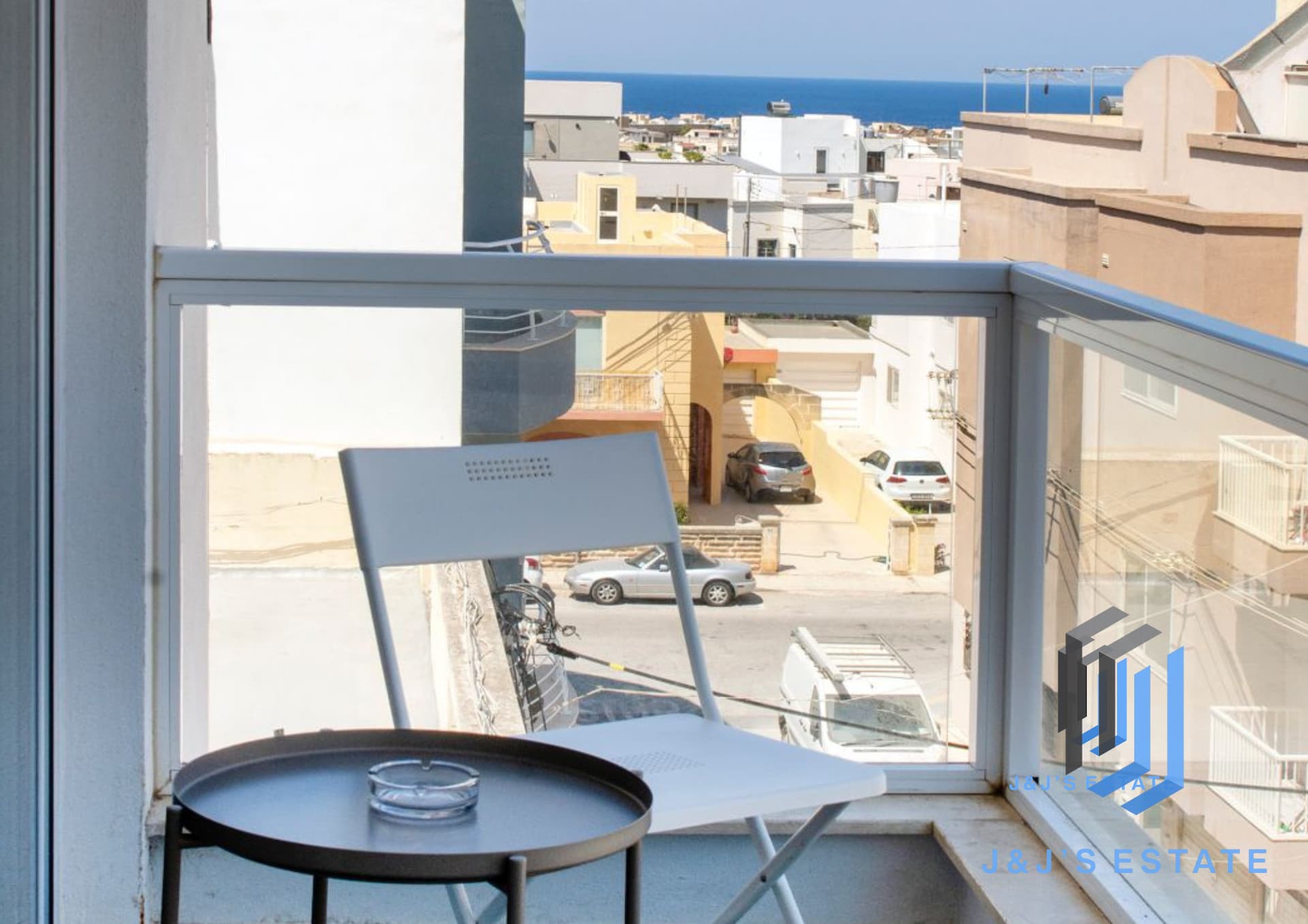 Bright and Spacious 3-Bedroom Apartment in Swieqi · 20
