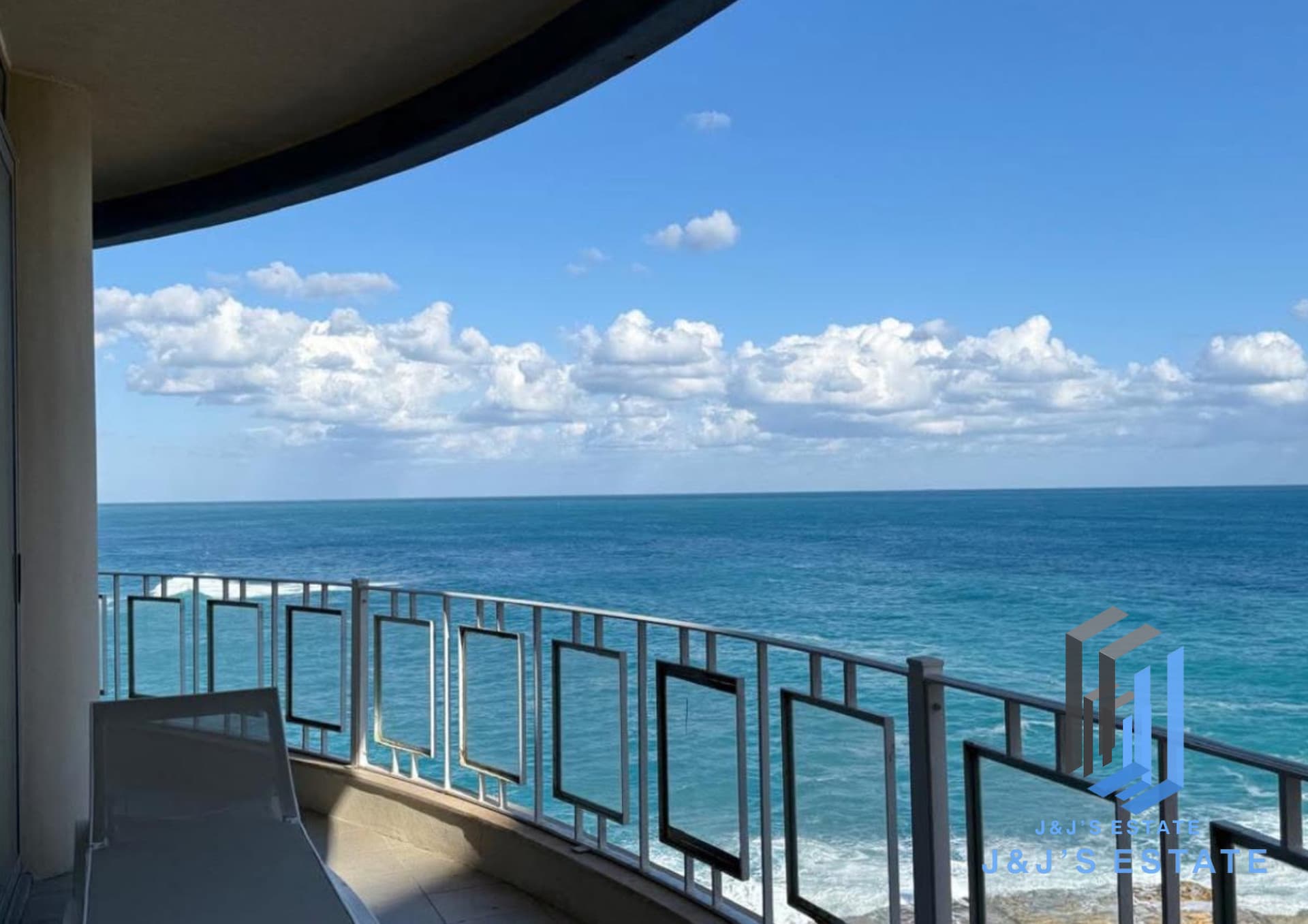 Seafront Corner 3-Bedroom Apartment in Qui Si Sana · 9