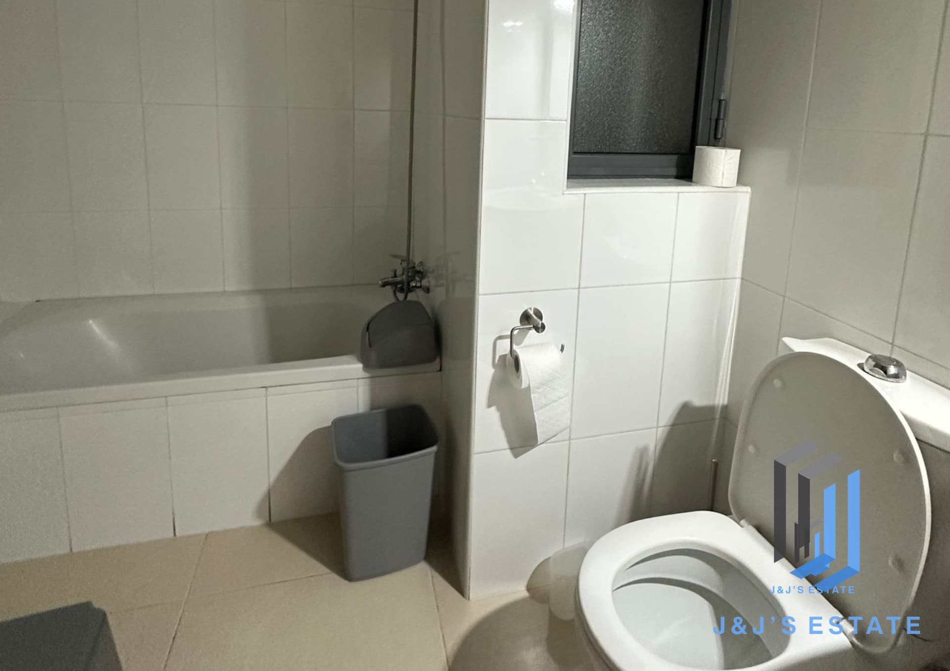 2-Bedroom Apartment with Terraces in Sliema · 7