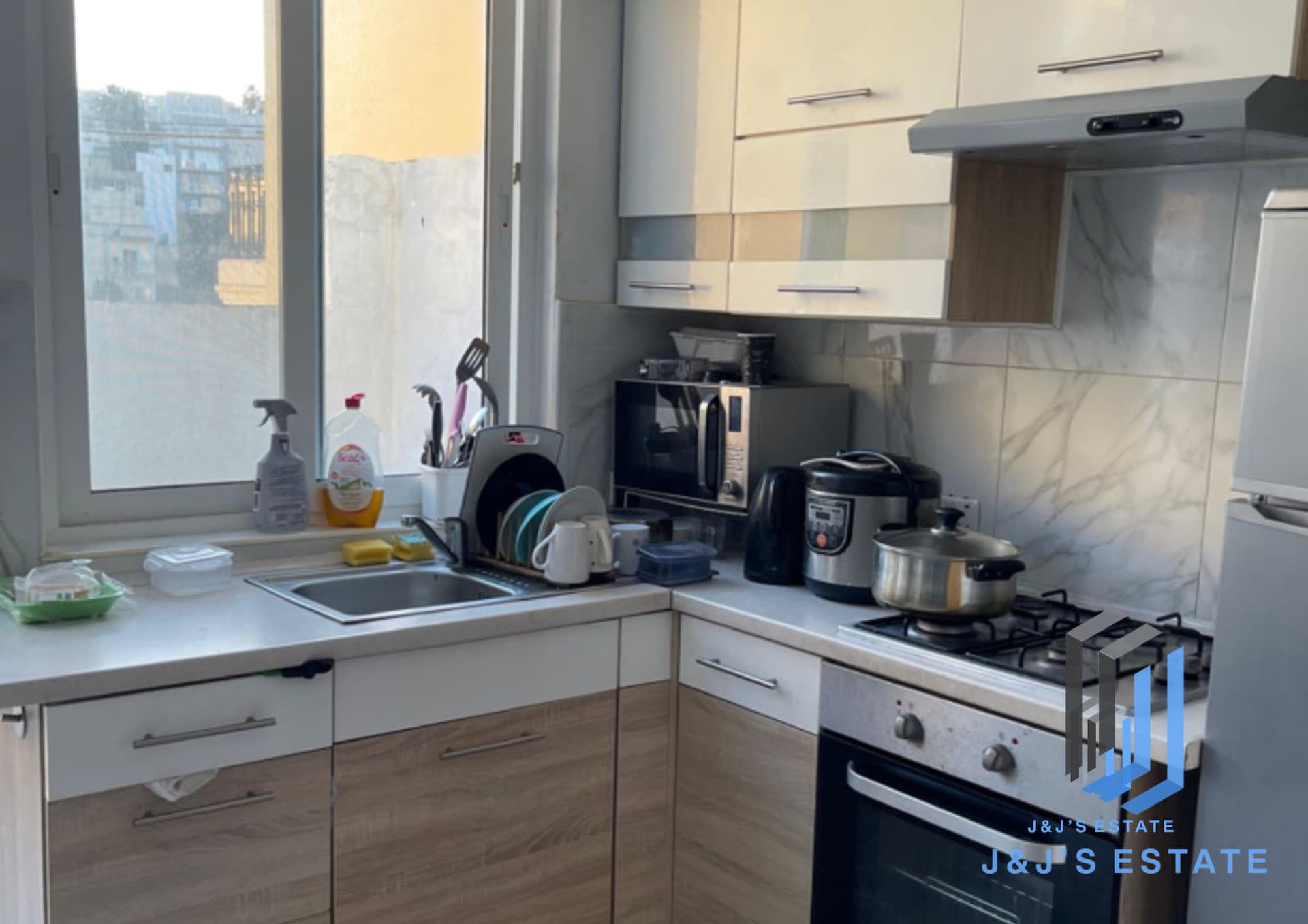 Modern 2-Bedroom Apartment with Balcony in Swieqi · 3