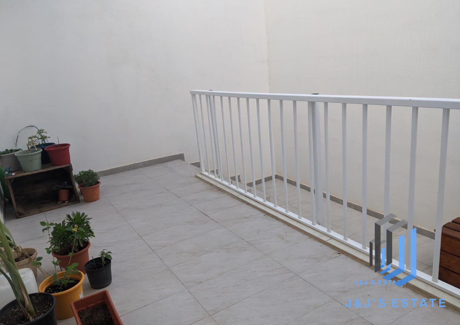 2-Bedroom Maisonette with Back Terrace in Swatar · 6