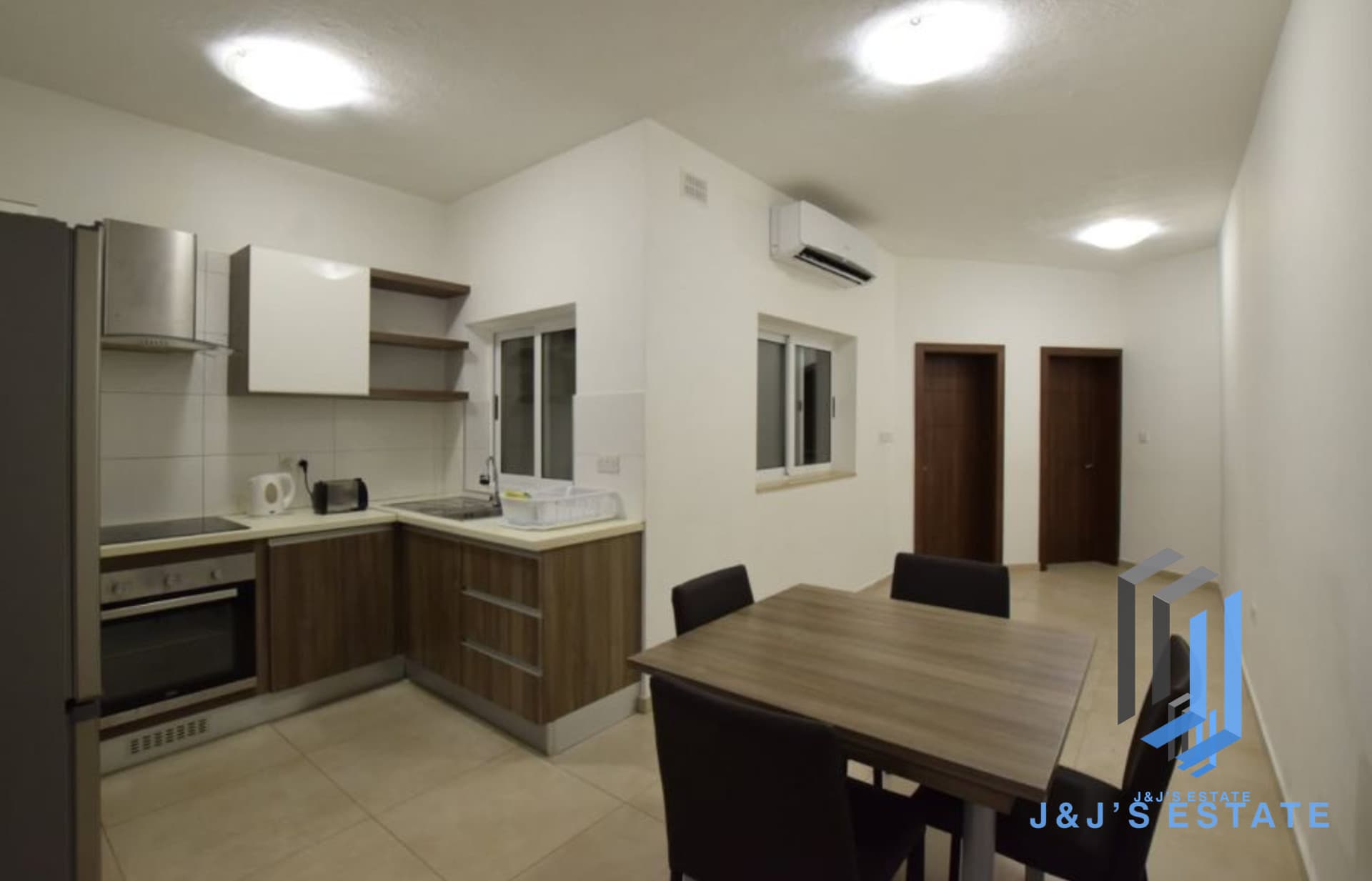2-Bedroom Apartment in Prime Balluta, Sliema · 1