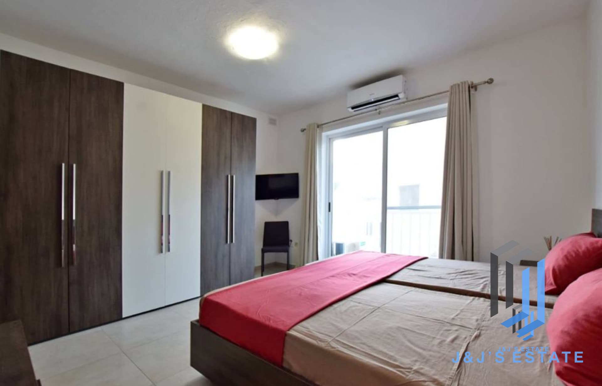 2-Bedroom Apartment in Prime Balluta, Sliema · 6