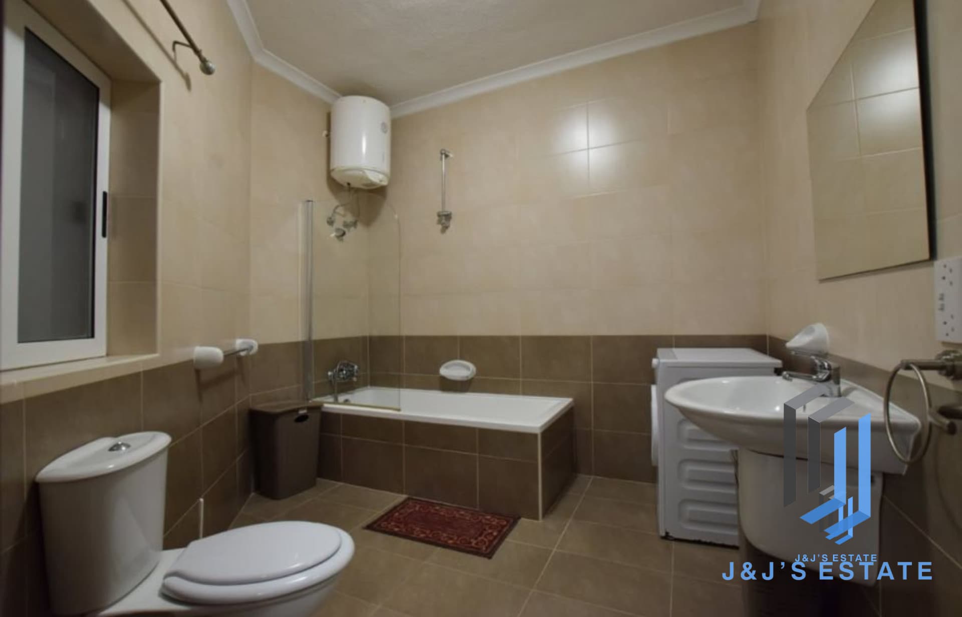 2-Bedroom Apartment in Prime Balluta, Sliema · 9