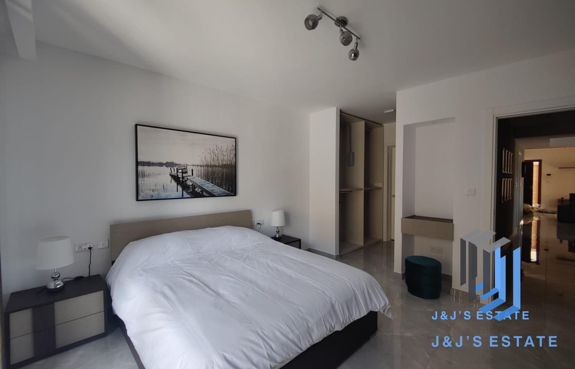 Modern 3-Bedroom Apartment in Siggiewi · 4