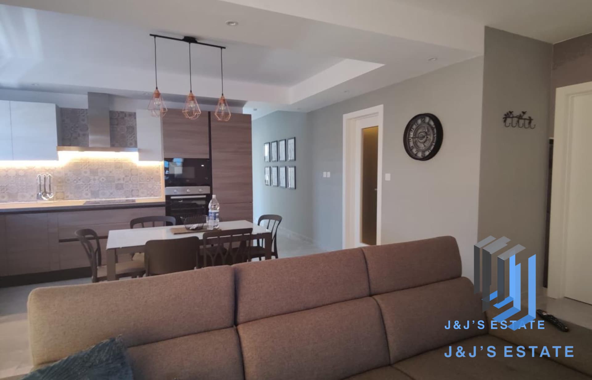 Modern 3-Bedroom Apartment in Siggiewi · 10