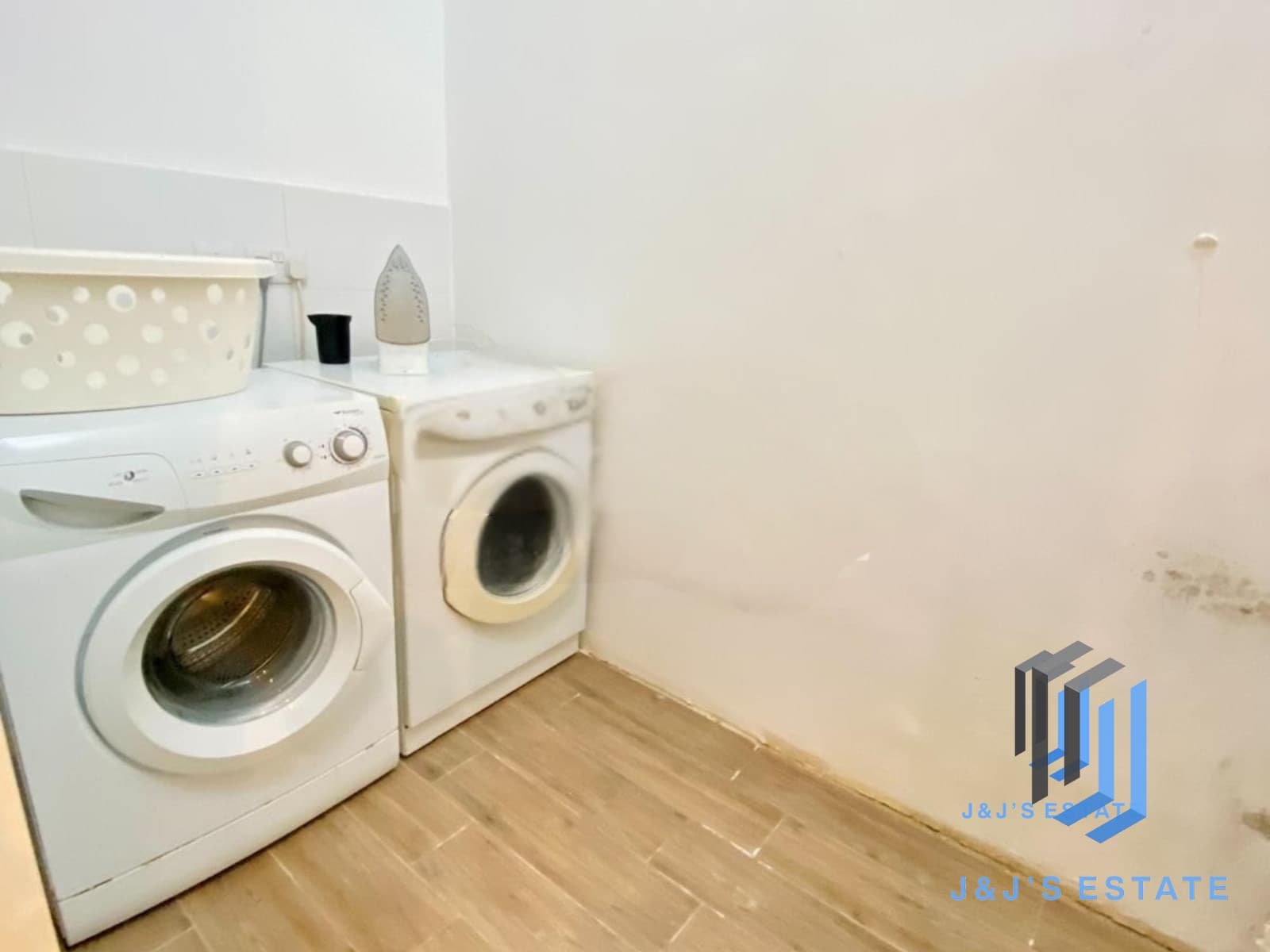 Modern 2-Bedroom Maisonette with Private Entrance in Sliema · 8