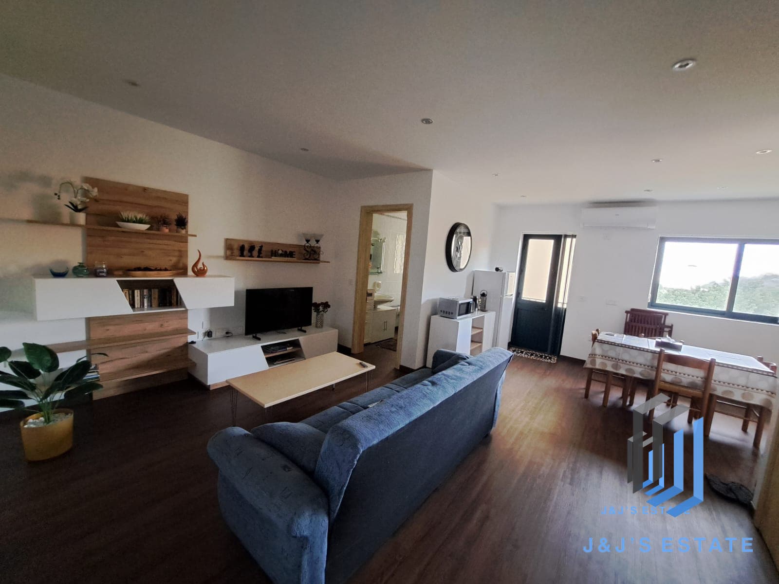 Bright and Modern 2-Bedroom Apartment in Gozo · 1