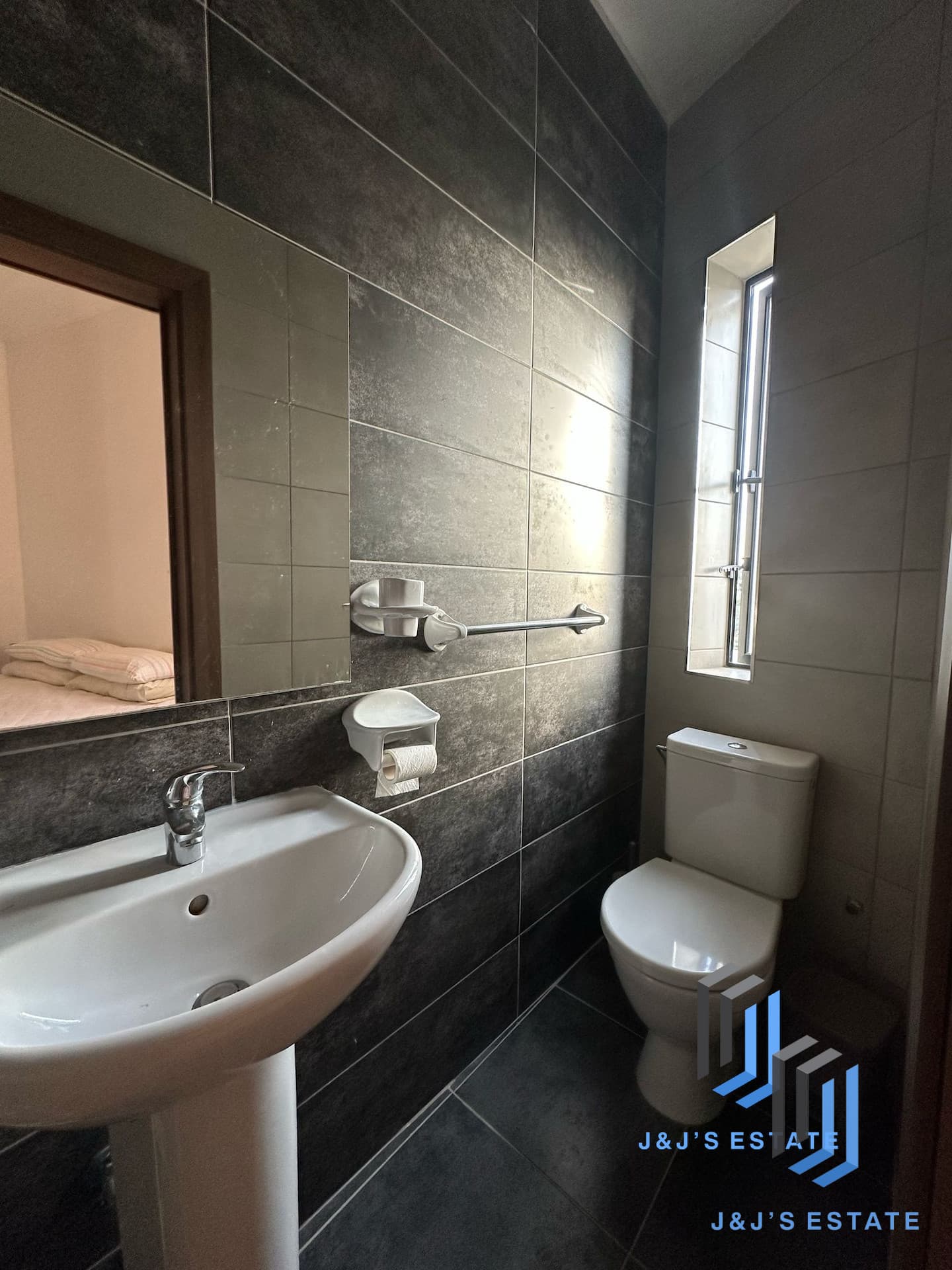 Bright 1-Bedroom Studio Penthouse in Birgu/Kalkara · 2