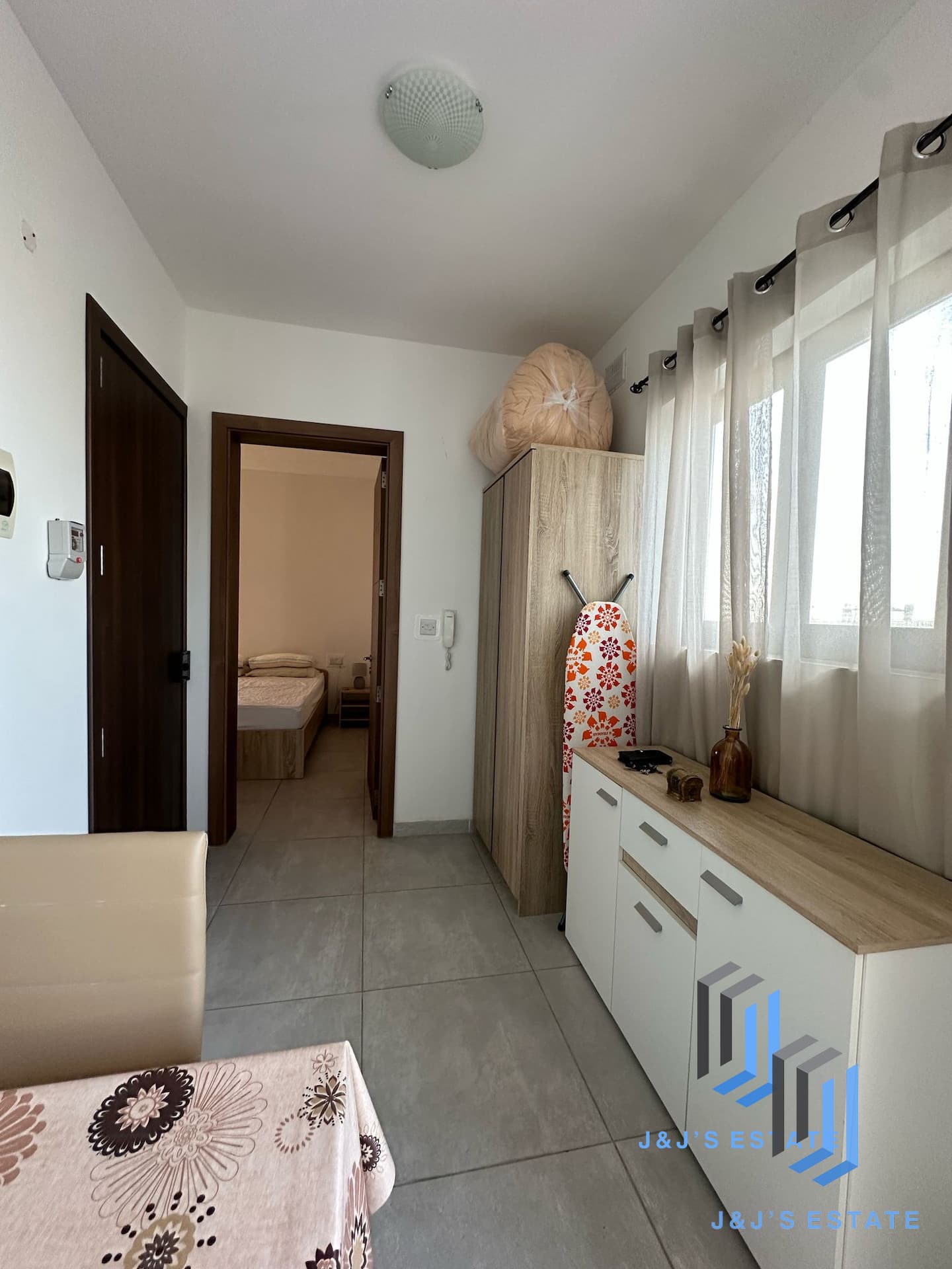 Bright 1-Bedroom Studio Penthouse in Birgu/Kalkara · 3
