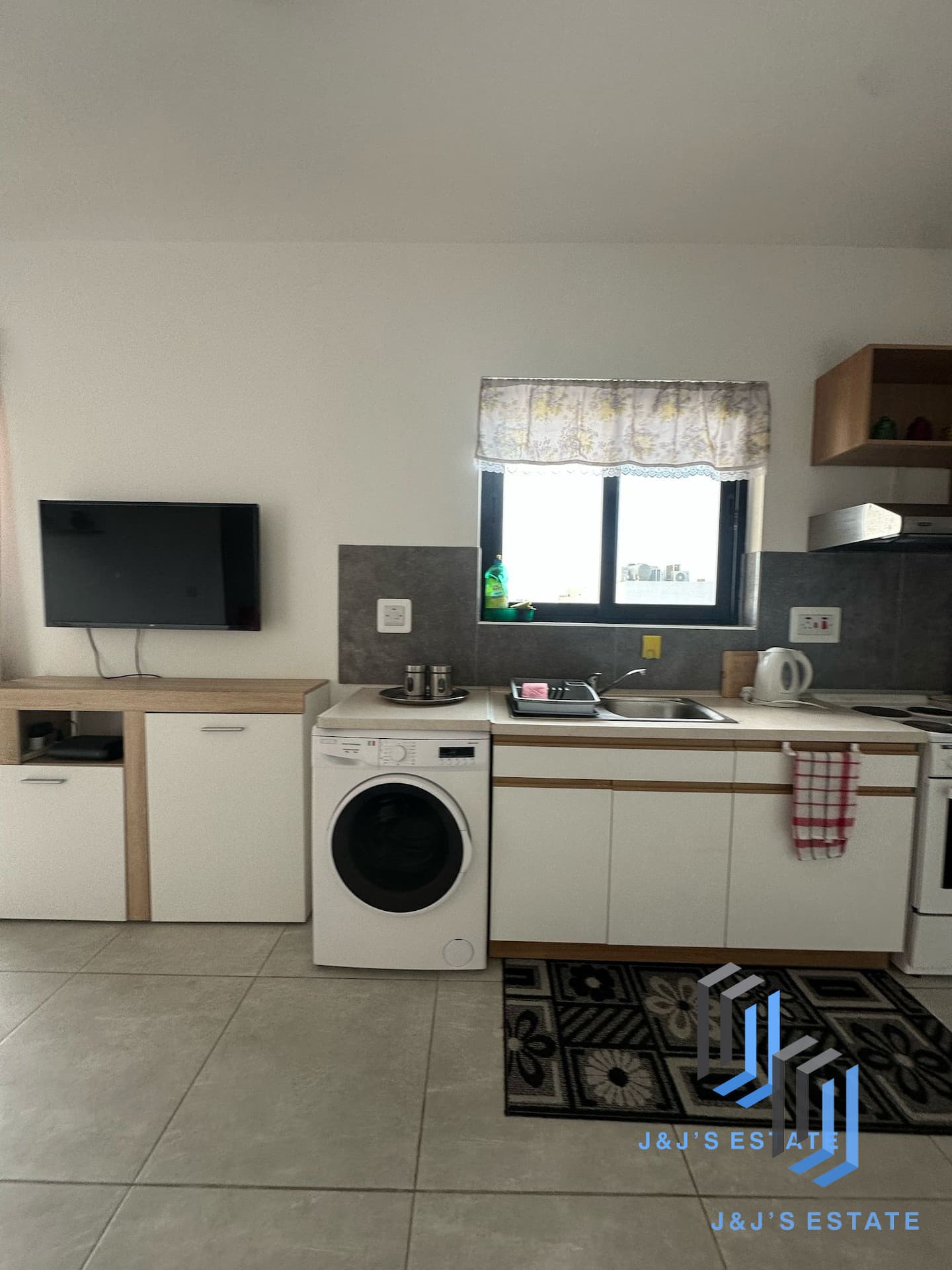 Bright 1-Bedroom Studio Penthouse in Birgu/Kalkara · 9