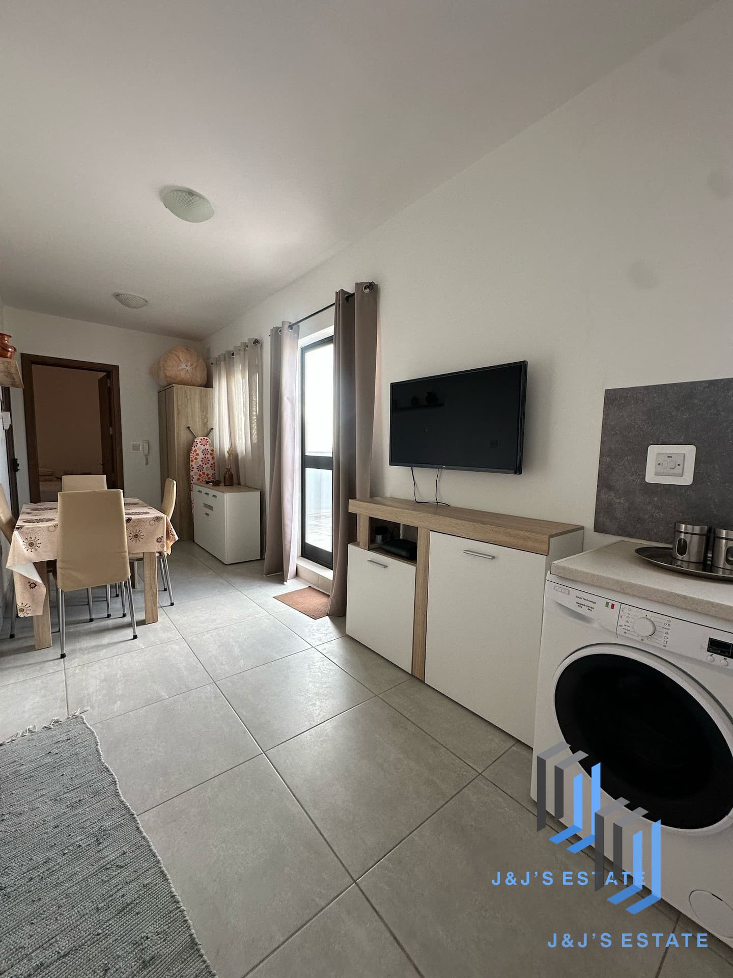 Bright 1-Bedroom Studio Penthouse in Birgu/Kalkara · 10