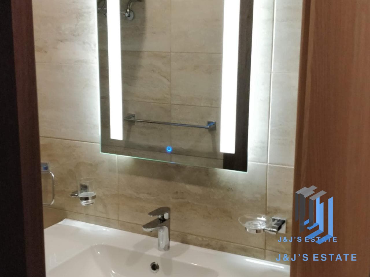 Modern three-bedroom apartment with large terrace in Gzira · 2