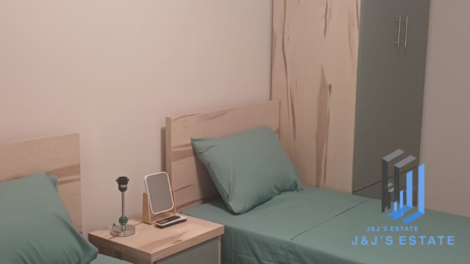 Modern 2-Bedroom Maisonette with Back Terrace in Gzira · 6