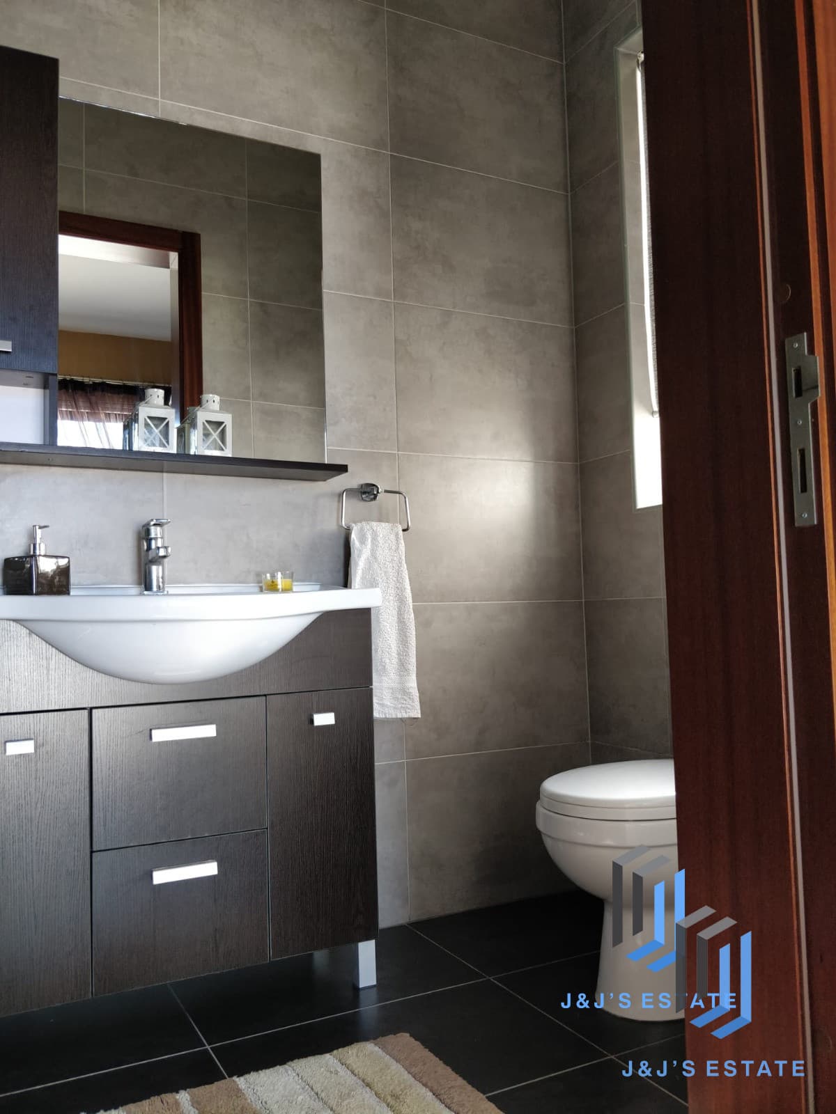 Modern 2-Bedroom Apartment with Sea Views in Mellieha · 9
